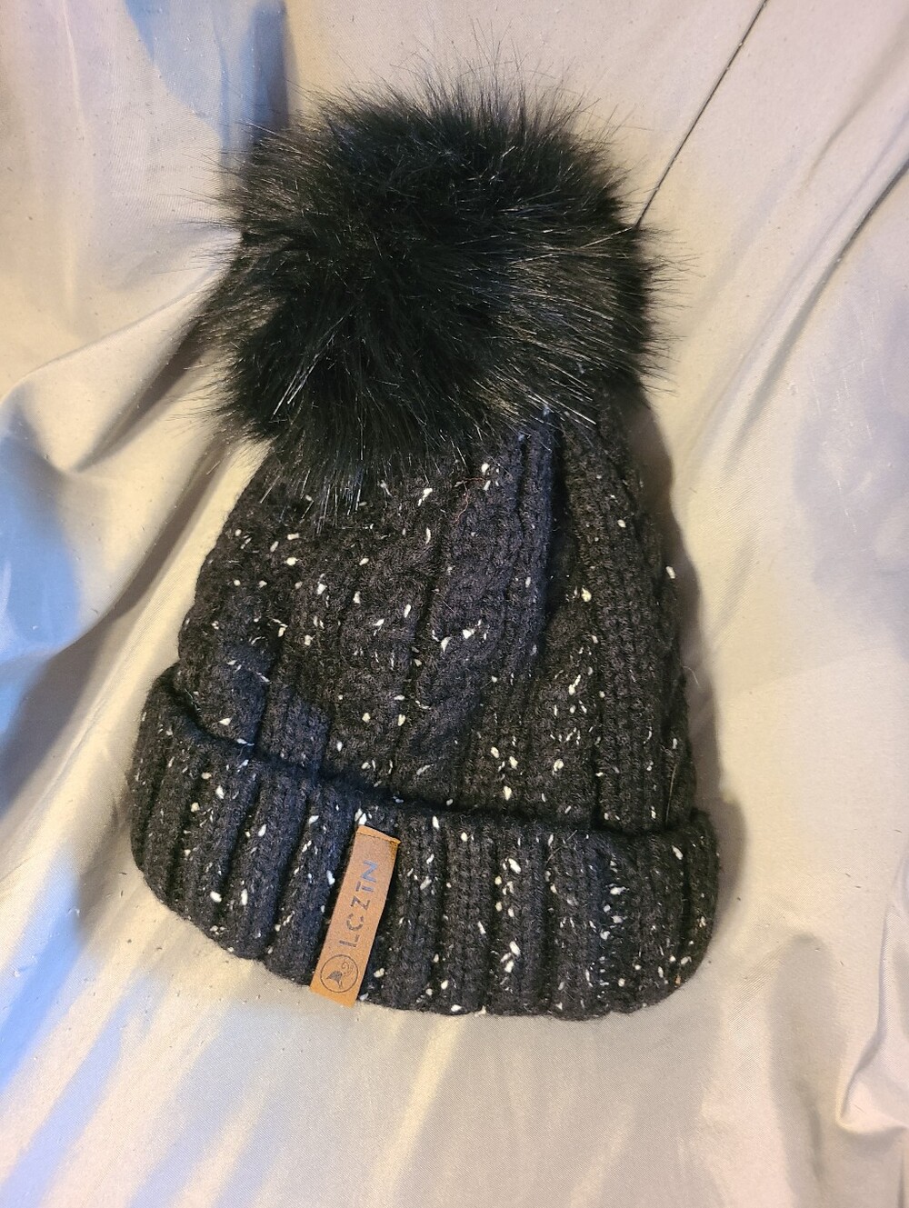 LCZTN POM WINTER HAT Beanie